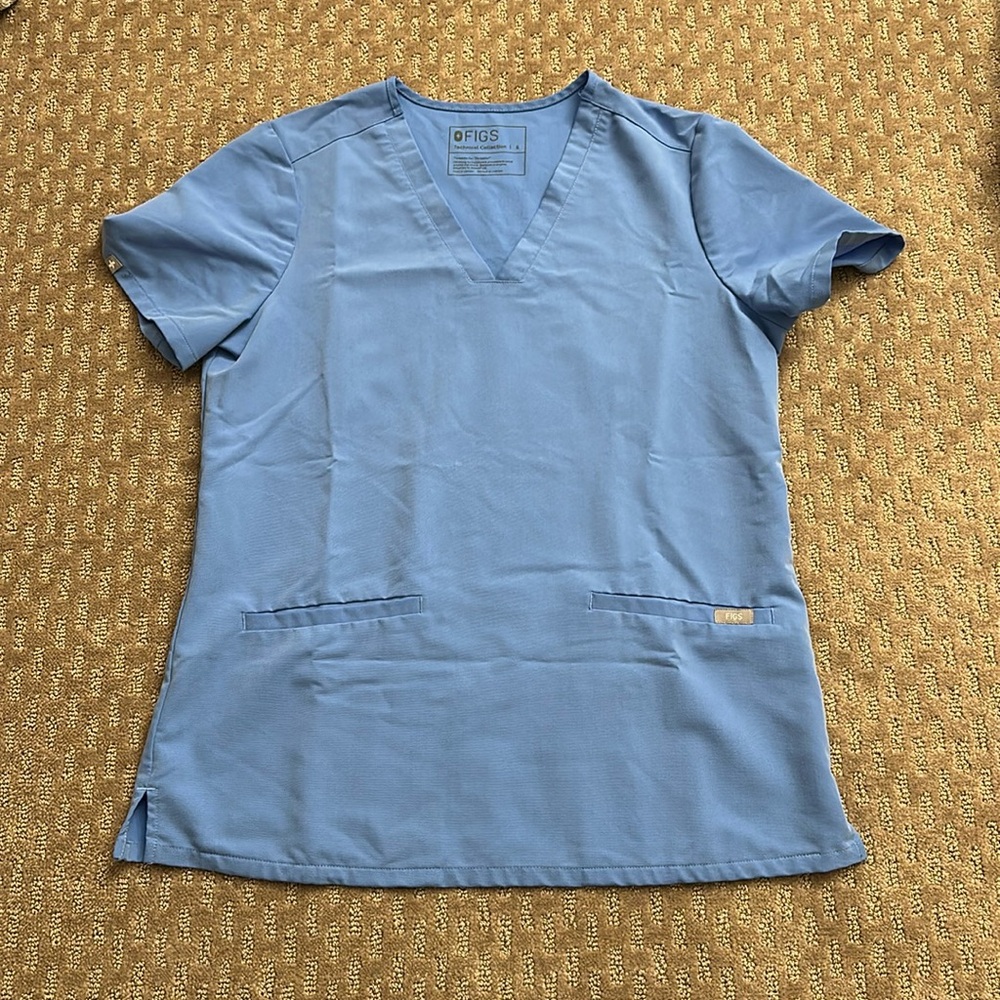 Casma Figs scrub top